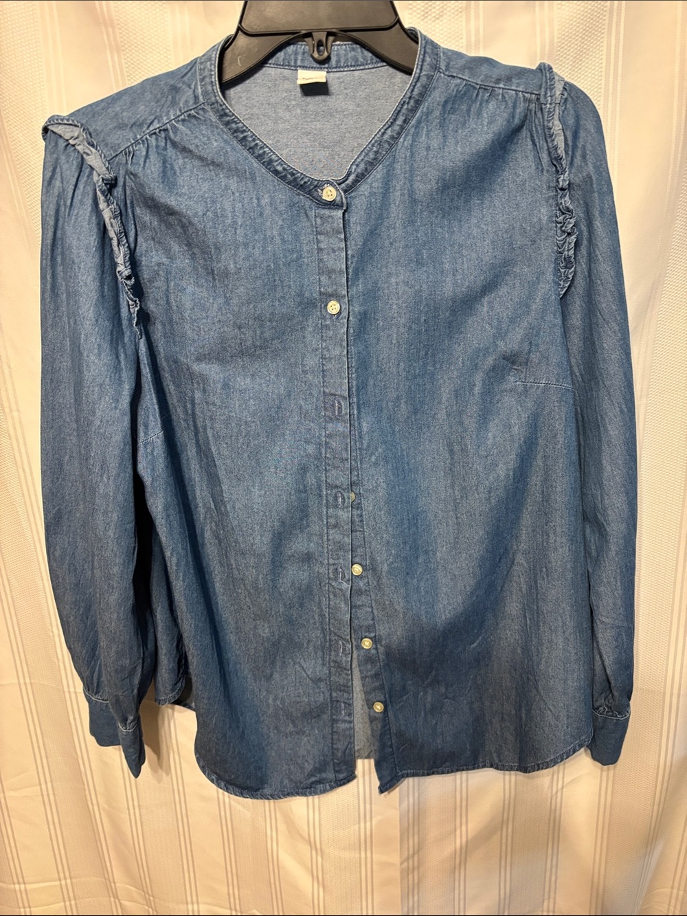 Old Navy Denim Button-Front Shirt - Blue